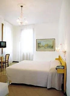 Hotel Gorizia A La Valigia Venice Italy