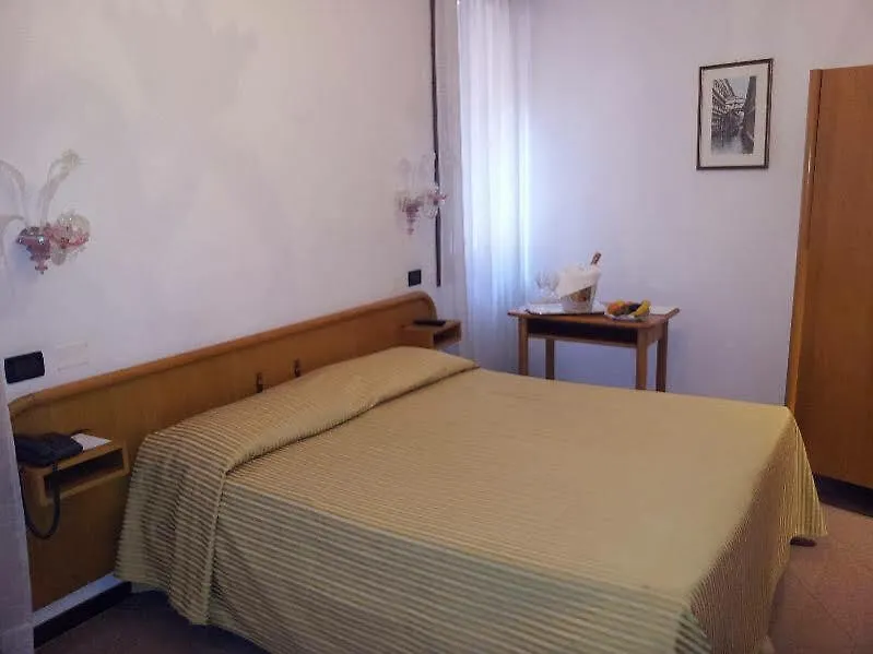 Hotel Gorizia A La Valigia Venice Italy